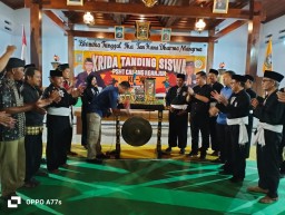 KETUA PSHT Cabang Nganjuk ,Drs H Gondo Hariyono msi. Gelar Krida Tanding Siswa Ke 8 Thn 2024 .