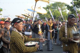 Boyong Natapraja dan Sedekah Bumi 2024 Meriah, Ribuan Warga Tumpah-Ruah