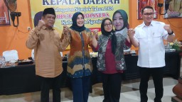 Eks Bupati Nganjuk Taufiqurrahman dan Novi Bergabung Menangkan Duo Bunda