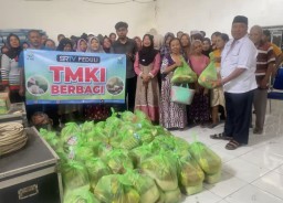 300 Paket Sembako Dibagikan SRTV Peduli dan TMKI Berbagi Cinta untuk Lansia di Kediri dan Nganjuk