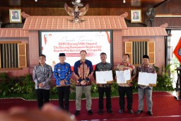 KPK Serahkan Barang Rampasan Negara Senilai Rp 27 Miliar ke Pemkab Nganjuk