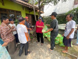 SRTV Peduli dan TMKI Berbagi Kebaikan di Dusun Plosorejo Joho Pace