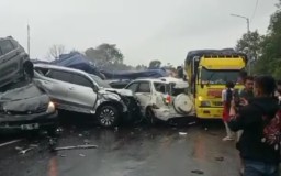Kecelakaan Beruntun di Tol Purbaleunyi Sebabkan Kemacetan Panjang