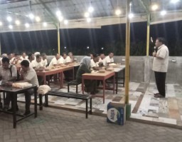 Marhein Handi Berikan Pembekalan Saksi di Dermaga Munung untuk Pemilu Kada 2024