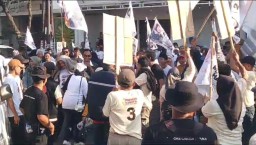Ketua DPC PKB Pengusung Palon Bupati Nganjuk 01 Terhalang Masuk Lokasi Debat Wakil Bupati Diduga Dihalangi Pendukung Lawan