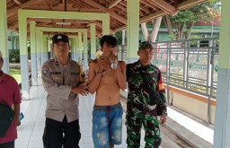 Babinsa Koramil 0810/15 Rejoso Dampingi Petugas Kesehatan dan Dinas Sosial Evakuasi ODGJ