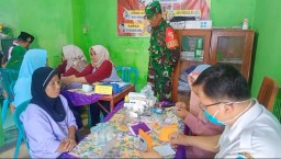 Babinsa Koramil 0810/03 Loceret Melaksanakan Kegiatan Pendampingan Posyandu, Bukti Nyata Babinsa Peduli Kesehatan Terutama Lansia