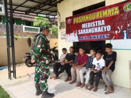 Peduli Kesehatan Generasi Muda, Babinsa Koramil 0810/18 Ngetos Aktif Bantu Kegiatan Posyandu Remaja