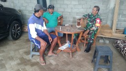 Mewujudkan Keakraban, Babinsa Komsos Dengan Warga Binaan