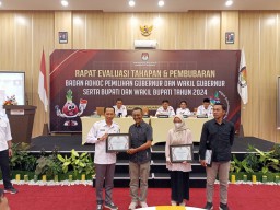 Pembubaran Badan Adhoc Pilkada 2024, KPU Nganjuk Sampaikan Apresiasi Kinerja 
