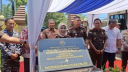Kajati Jatim Resmikan Gedung Prof. Dr. Mia Amiati di Pacitan