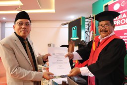 Yaoma Tertibi: Dari Anak Guru Ngaji di Plosok Blitar Selatan hingga Raih Gelar Doktor di UIN Tulungagung
