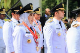 Gbernur Jawa Timur Khofifah Indar Parawansa Siap Laksanakan Ground Check DTSEN, Pastikan Data Akurat dan Kredibel