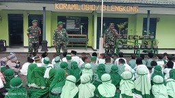Terima Kunjungan Anak TK dan RA Al-Muttaqien Untuk Pengenalan Profesi di Makoramil 0810/13 Lengkong.