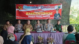 Perkenalkan Tagline "Mudik Aman, Keluarga Nyaman", Kapolres Nganjuk Silaturahmi Kamtibmas di Sawahan