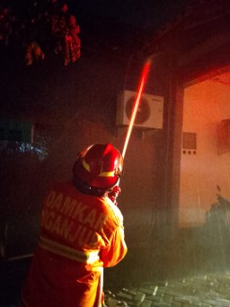 Sudah Padam, Kebakaran RSI Aisyiyah Nganjuk Berasal dari Konsleting Listrik