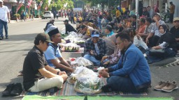 Ribuan Warga Tumpah Ruah Rayakan Hari Jadi Nganjuk ke-1.088 dengan 1.088 Tumpeng