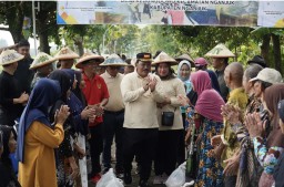 Bupati dan Wakil Bupati Pimpin Kerja Bakti Serentak di Hari Jadi ke-1088 Nganjuk