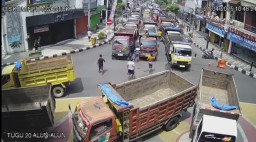 Ini Tuntutan Sopir Dump Truk Nganjuk Turun Kejalan Geruduk DPRD