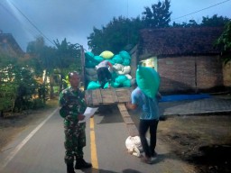 Babinsa Koramil 0810/13 Lengkong Bersama PPL Melaksanakan Pendampingan SERGAB