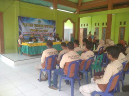Warga Sumbermiri Tingkatkan Produk Olahan Lokal Melalui Pelatihan Teknologi Tepat Guna