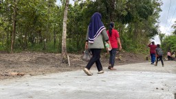 Jalan TMMD 124 Kodim Nganjuk Sudah Bisa Digunakan Warga Walau Belum 100 Persen Jadi.