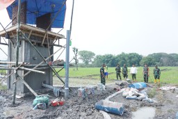 Dandim Nganjuk Cek Satgas TMMD 124 Kodim Nganjuk Buat Sumur Bor Untuk Mengairi Sawah