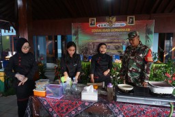Satgas TMMD Kodim Nganjuk ikuti Pelatihan Teknis Pengolahan Hasil Perikanan Pada Warga Desa Ketandan