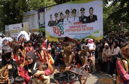 Ribuan Seniman Se Kabupaten Nganjuk Unjuk Gigi di Parade dan Gebyar Jaranan Hari Jadi