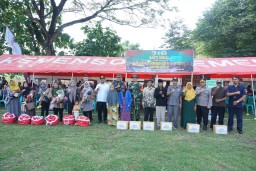 Kegiatan Baksos Warnai Penutupan TMMD Ke-123, Pembagian Sembako untuk Warga Kurang Mampu
