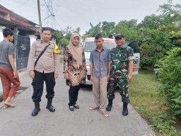 Wujud Kepedulian Terhadap Warga Binaannya Babinsa Koramil 0810/15 Rejoso Dampingi Evakuasi Orang Dalam Gangguan Jiwa (ODGJ) Ke RSJ Menur Surabaya
