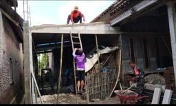 Babinsa peduli Warga Binaannya yang Kurang Mampu