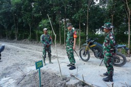 1.100 Meter Jalan Cor Beton TMMD Selesai 100%, Dandim Nganjuk: Ini Wujud Kemanunggalan TNI dengan Rakyat