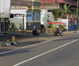 Lansia Asal Kertosono Patah Tulang Usai Sepeda Angin Ditabrak Motor
