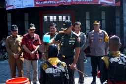 DANDIM NGANJUK BERSAMA FORKOPIMDA HADIRI UPACARA PEMBUKAAN PELATIHAN PASKIBRAKA TAHUN 2025