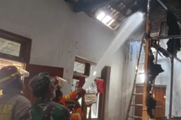 Gara-gara Rakit Sound System Sendiri, Sebuah Rumah di Pace Terbakar, Kerugian Belasan Juta Rupiah