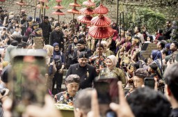 Pengunjung Melampaui Target Disporabudpar Gait Bintang Tamu Spesial Di Siraman Sedudo 