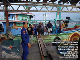 Didiga Terjatuh Setelah Buang Air Kecil, Nelayan Lamongan Meninggal Saat Melaut di Perairan Masalembu
