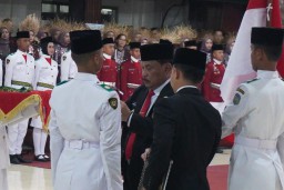 Siap Kibarkan Sang Saka Merah Putih, 75 Pelajar Nganjuk Dikukuhkan Bupati Menjadi Paskibraka 