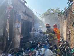 Rumah Warga Nganjuk Terbakar Diduga Akibat ODGJ Bakar Sampah