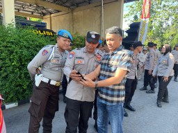 Isi HP Anggota Polres Nganjuk Diubek-ubek Sipropam, Ini Alasannya