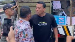 Aksi Tolak Kenaikan PBB di Pati Memanas, Plt Sekda Adu Mulut dengan Demonstran