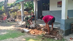 Babinsa Koramil 0810/10 Tanjunganom Gelar Kerja Bakti Bersama Warga di Sidoharjo