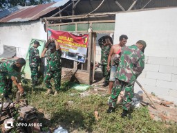 BABINSA DESA LENGKONG KORAMIL 0810/13 LENGKONG MEMBANTU MASYARAKAT MELAKSANAKAN GIAT RTLH IBERTEMPAT DI DUSUN LEMPOH DESA LENGKONG KECAMATAN LENGKONG