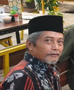 Merawat Jawa Timur, Menjaga Indonesia, Budayawan, Presidium Dewan Kesenian Jawa Timur