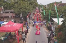 Meriahnya Karnaval Budaya HUT ke-80 RI Desa Kampungbaru, Ribuan Warga Tumpah Ruah Rayakan Kebhinekaan