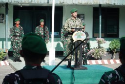 Dandim 0810 Nganjuk Pimpin Upacara Bendera 17-an Bulan Oltober 2025
