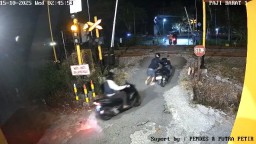 Dua Motor Raib Digondol Maling di Pucuk Lamongan, Aksi Terekam CCTV