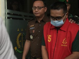 Kejari Nganjuk Tahan Plt Kepala Dinas Kominfo Selama 20 Hari di Rutan