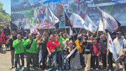 Ribuan Warga Nganjuk Gerudug Kodim 0810/Nganjuk Berikan Ucapan Selamat HUT ke-80 TNI
